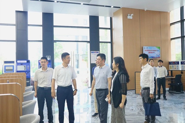 南灣街道黨工委書記劉淵率隊(duì)蒞臨康利城調(diào)研