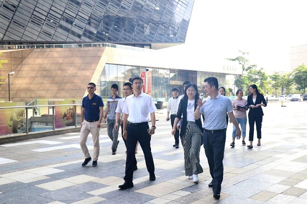 南灣街道黨工委書記劉淵率隊(duì)蒞臨康利城調(diào)研