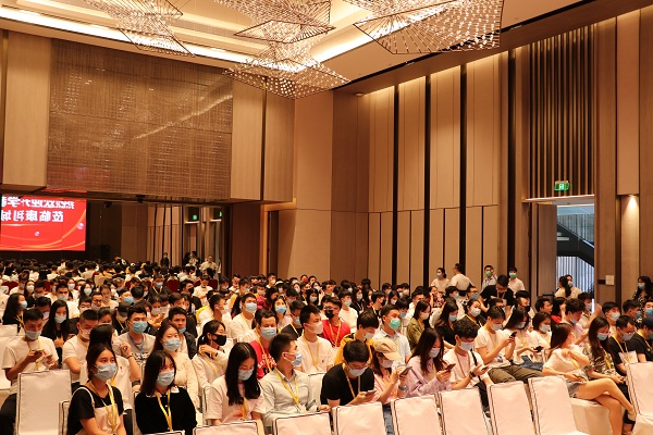 入駐倒計(jì)時！升學(xué)教育集團(tuán)近300名員工代表參觀康利城